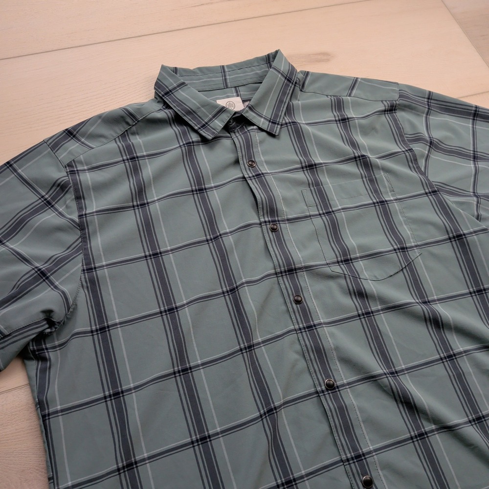 Flylow Shirt Mens XL Short Sleeve Snap Front Plaid Performance Sage Green Hiking